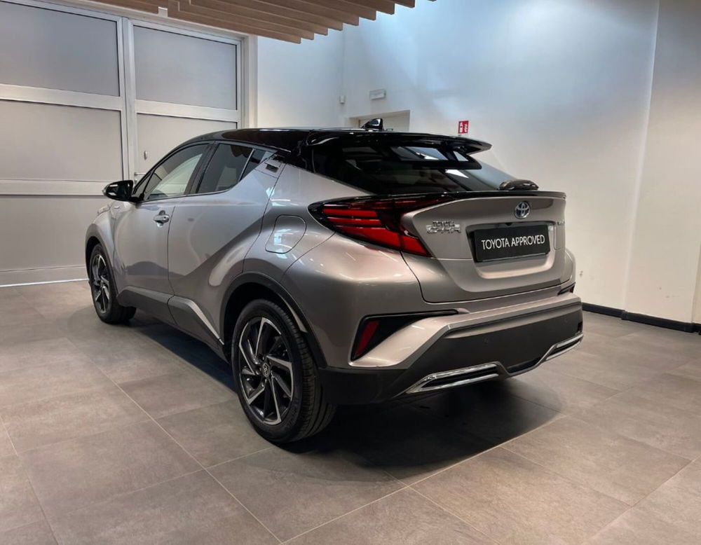 Toyota Toyota C-HR usata a Ferrara (17)