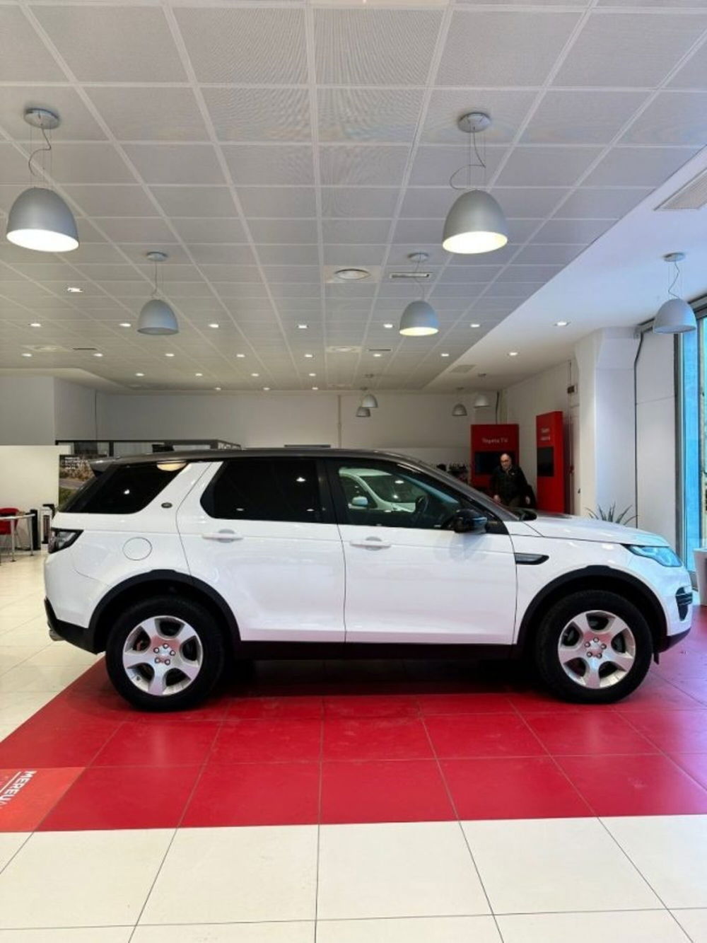 Land Rover Discovery Sport usata a Sassari (4)