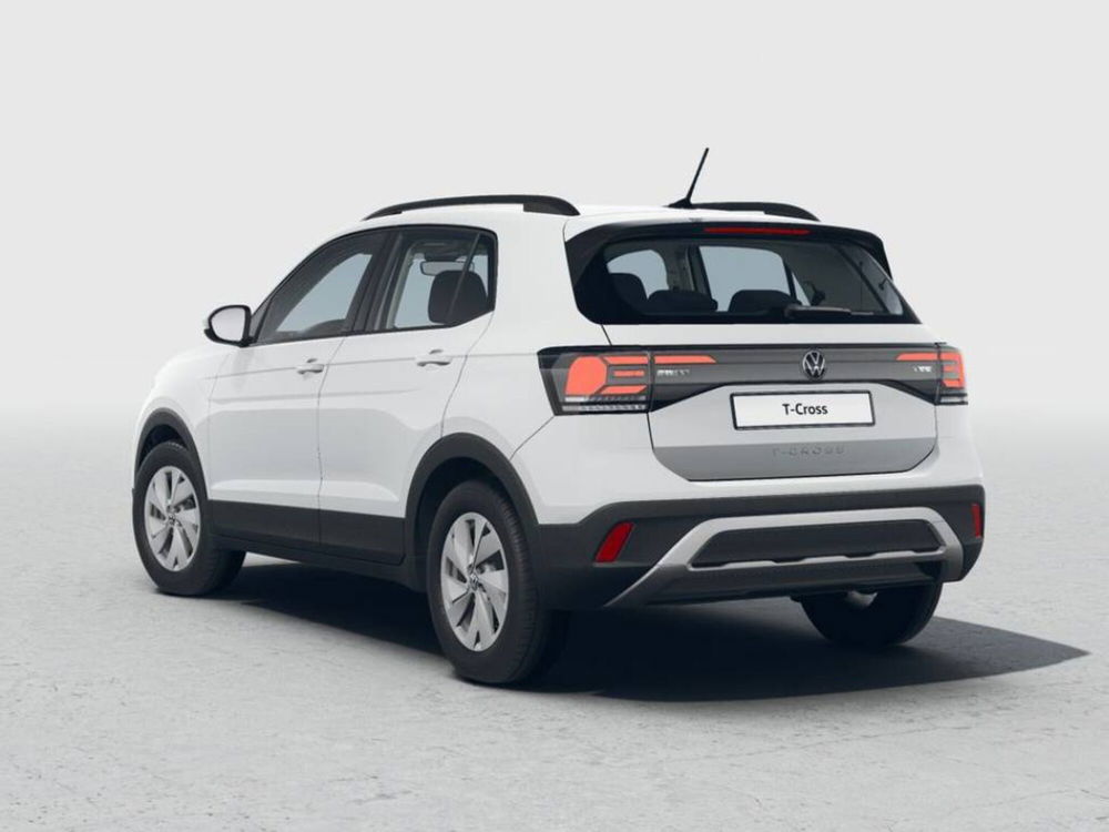 Volkswagen T-Cross nuova a Novara (3)