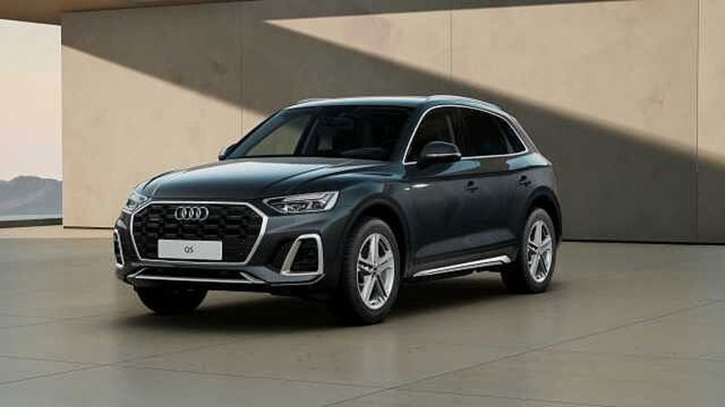 Audi Q5 40 TDI 204 CV quattro S tronic  del 2023 usata a Varese