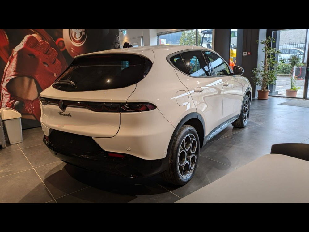 Alfa Romeo Tonale nuova a Siena (6)