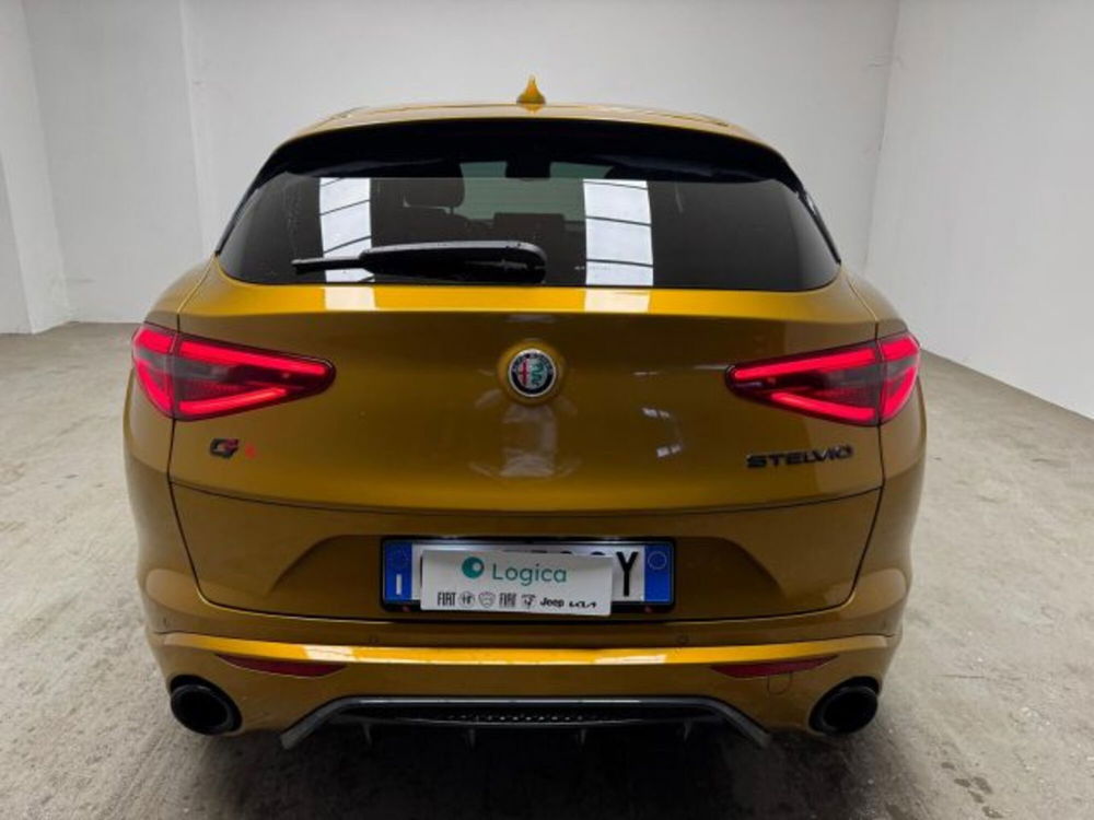 Alfa Romeo Stelvio usata a Biella (11)