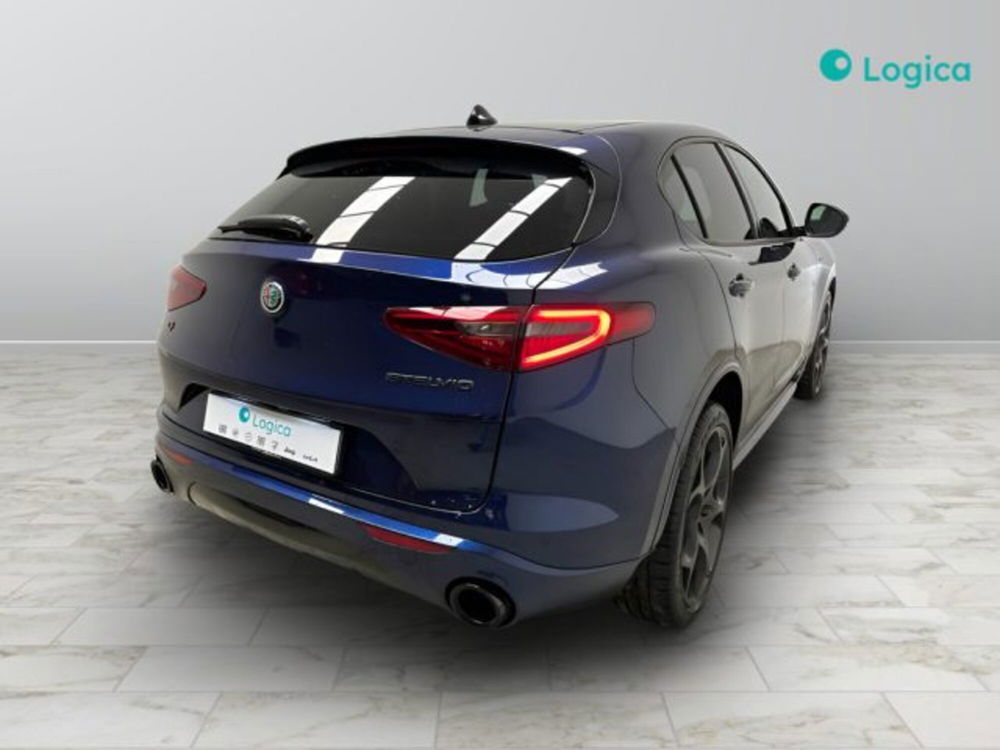 Alfa Romeo Stelvio usata a Biella (9)