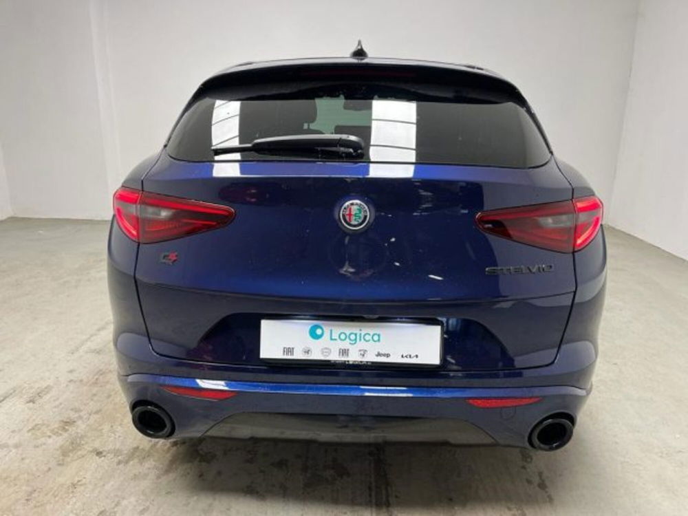 Alfa Romeo Stelvio usata a Biella (10)