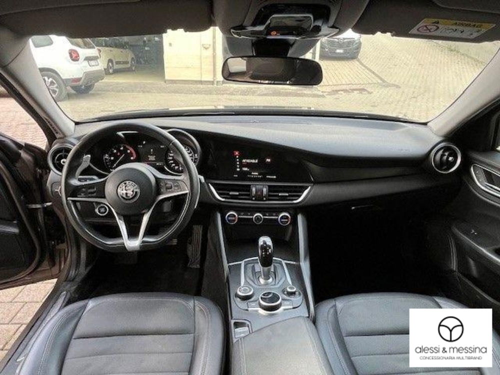 Alfa Romeo Giulia usata a Catania (10)