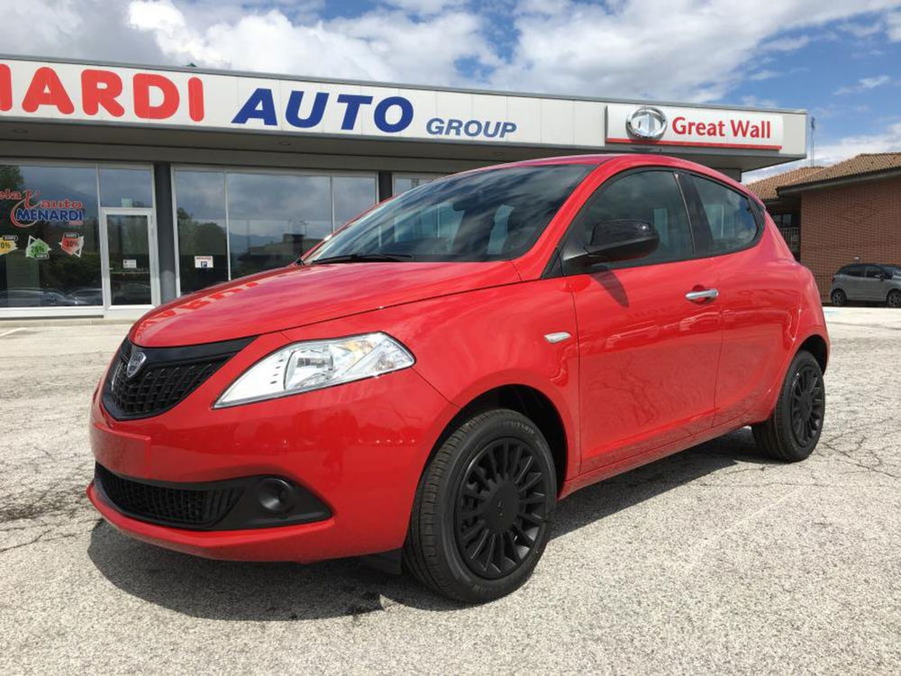 Lancia Ypsilon nuova a Cuneo (4)