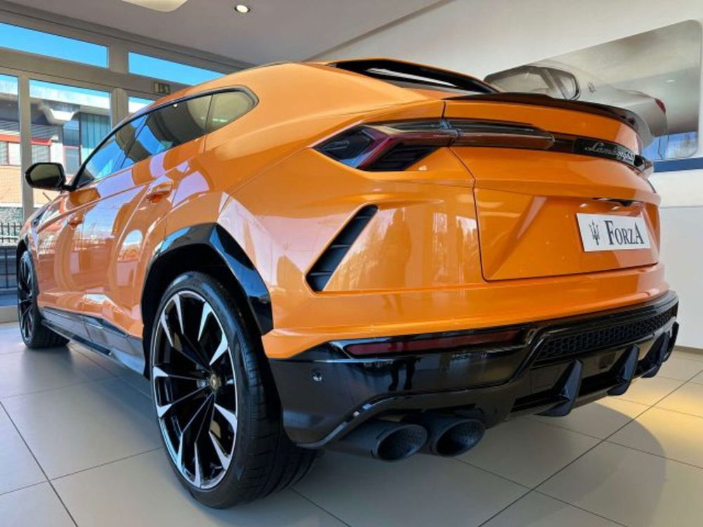 Lamborghini Urus usata a Torino (14)