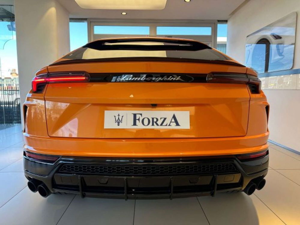 Lamborghini Urus usata a Torino (15)