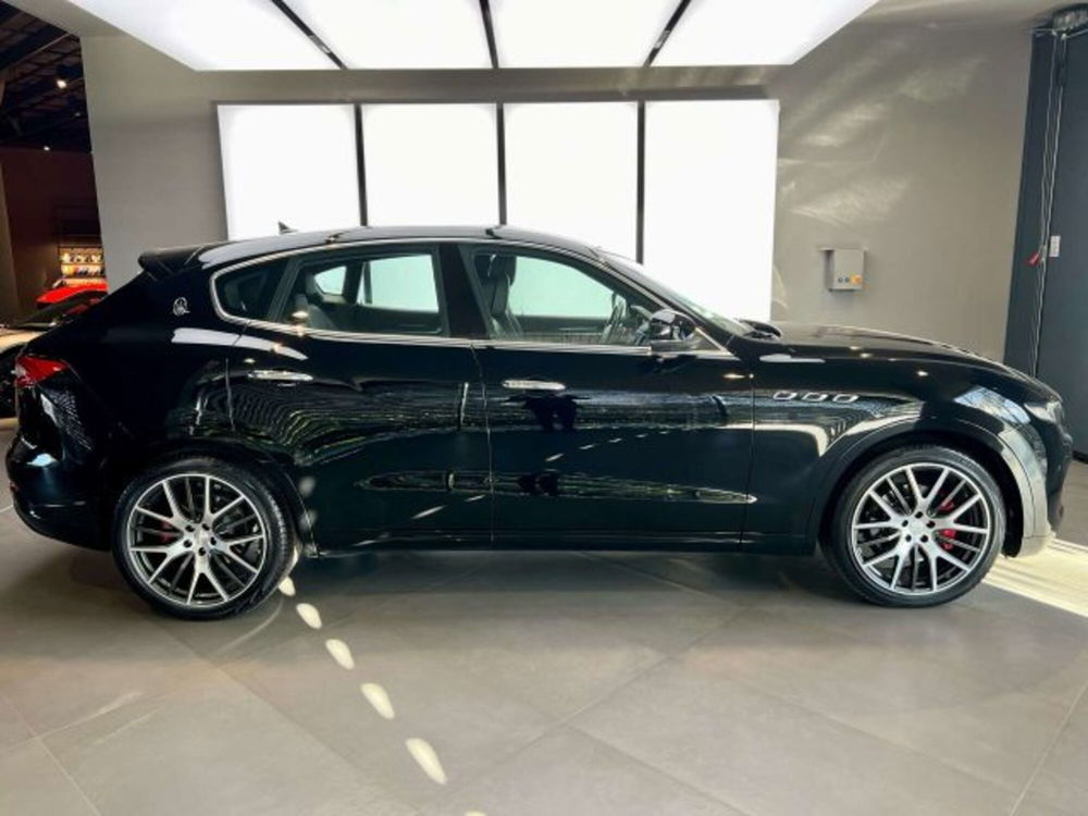 Maserati Levante usata a Torino (5)