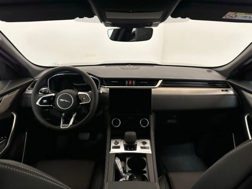 Jaguar F-Pace usata a Novara (4)