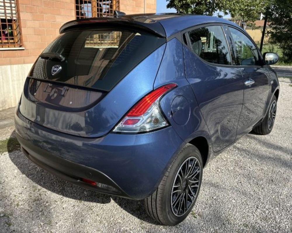 Lancia Ypsilon nuova a Roma (7)