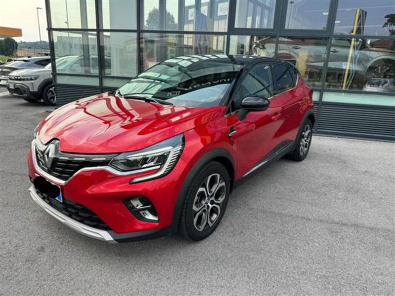 Renault Captur Plug-in Hybrid E-Tech 160 CV Intens  del 2020 usata a Asti