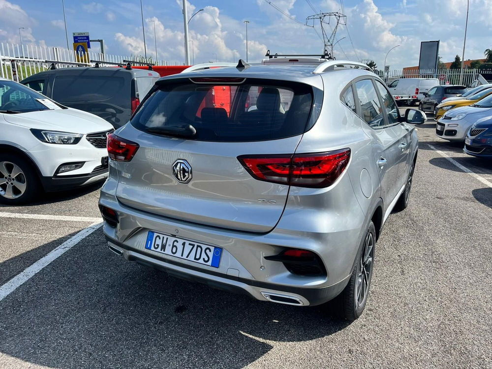 Mg ZS (2021-->) nuova a Milano (7)