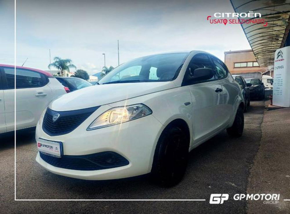 Lancia Ypsilon usata a Caserta