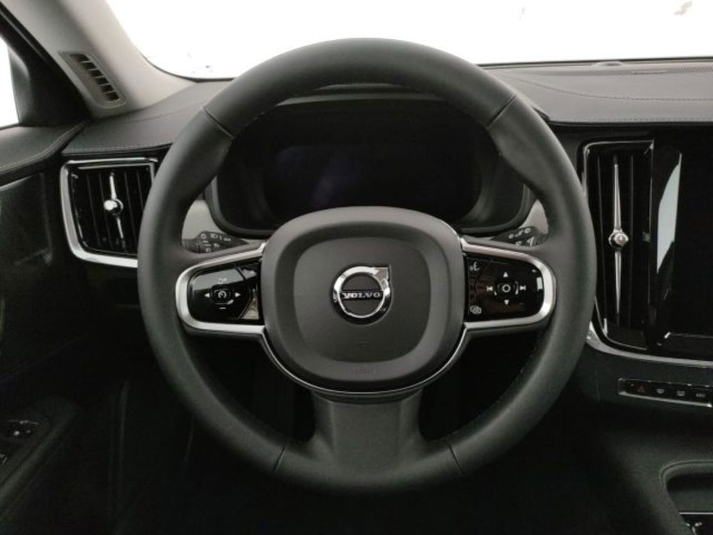 Volvo V90 nuova a Modena (12)