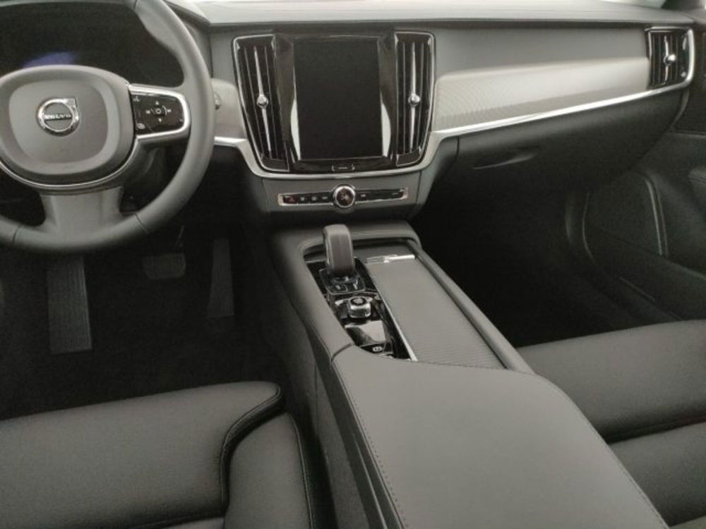 Volvo V90 nuova a Modena (13)