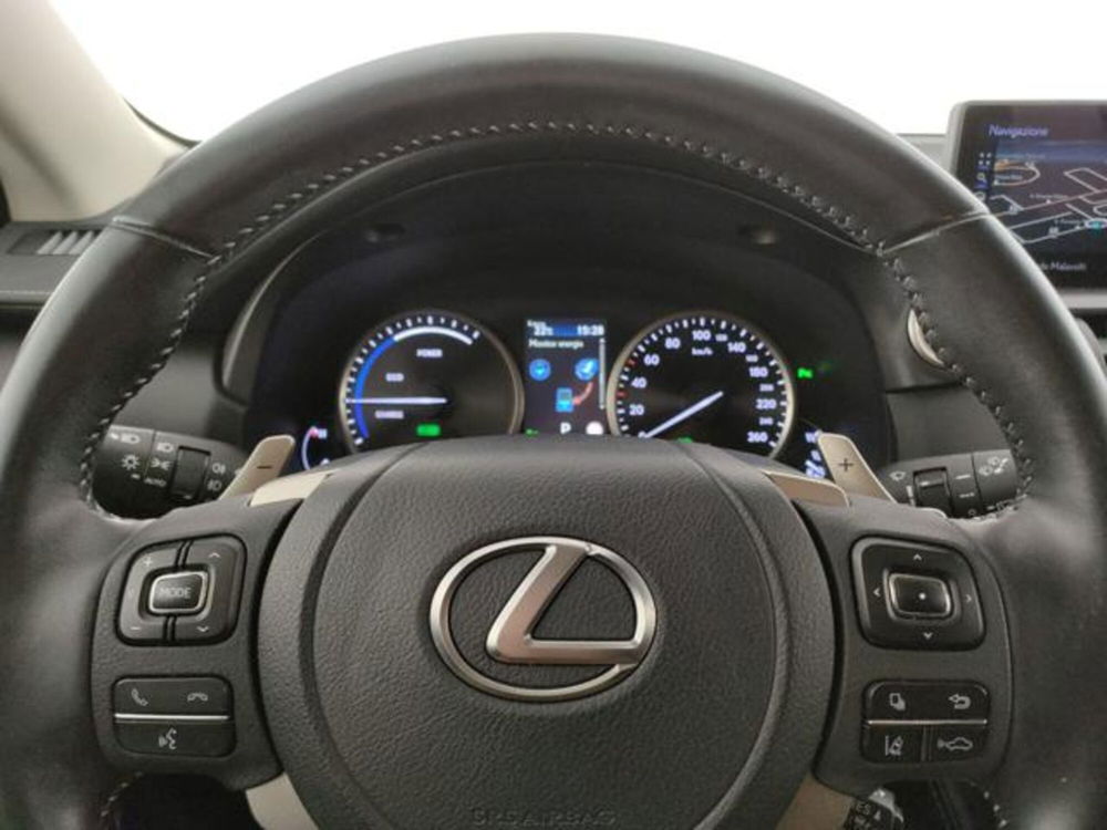 Lexus NX usata a Modena (14)