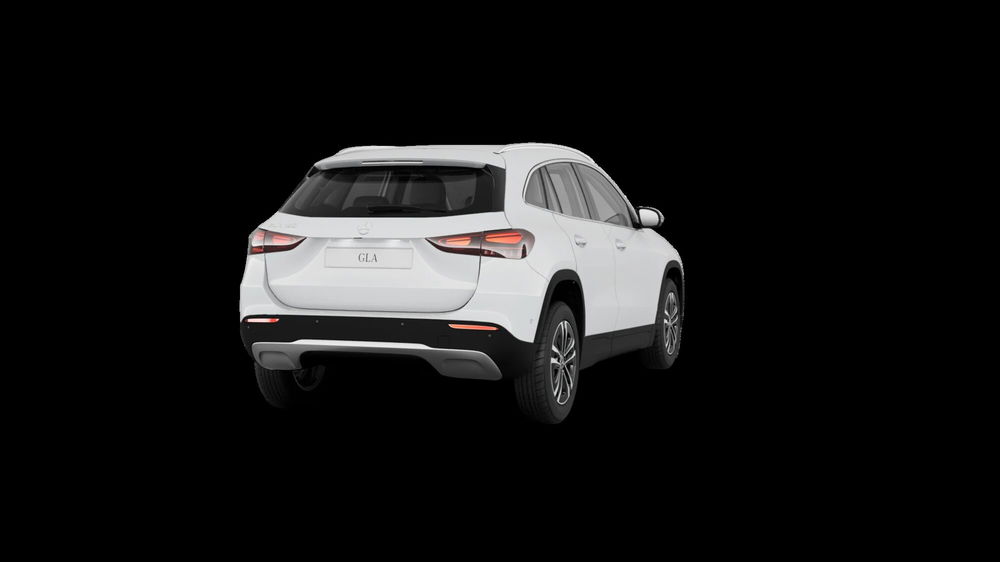 Mercedes-Benz GLA SUV nuova a Milano (4)