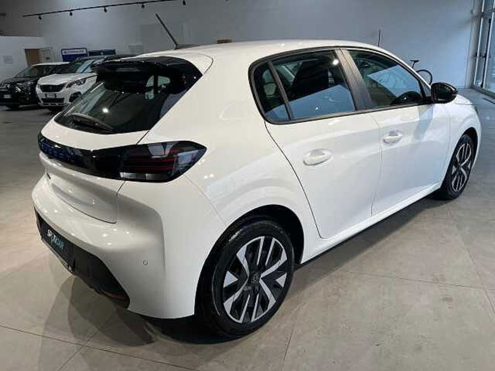 Peugeot 208 nuova a Venezia (8)