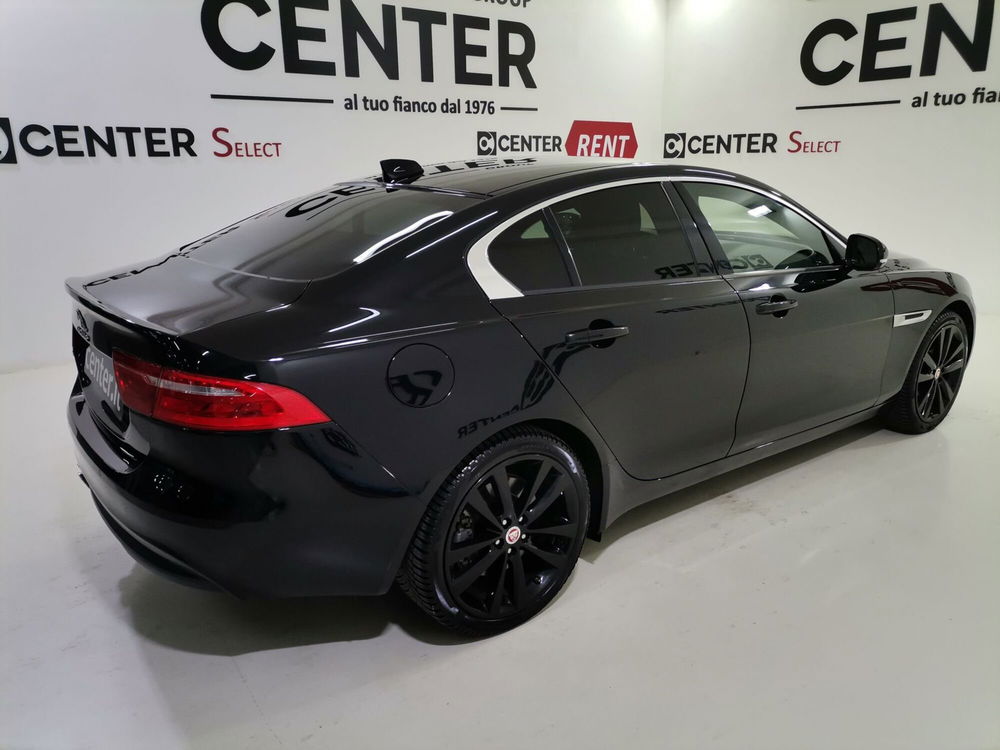 Jaguar XE usata a Salerno (4)