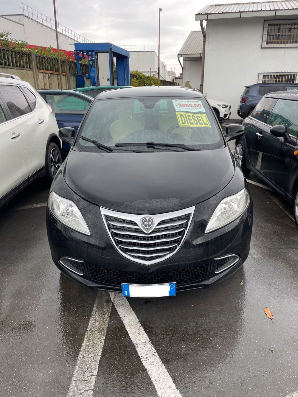 Lancia Ypsilon usata a Lucca (2)