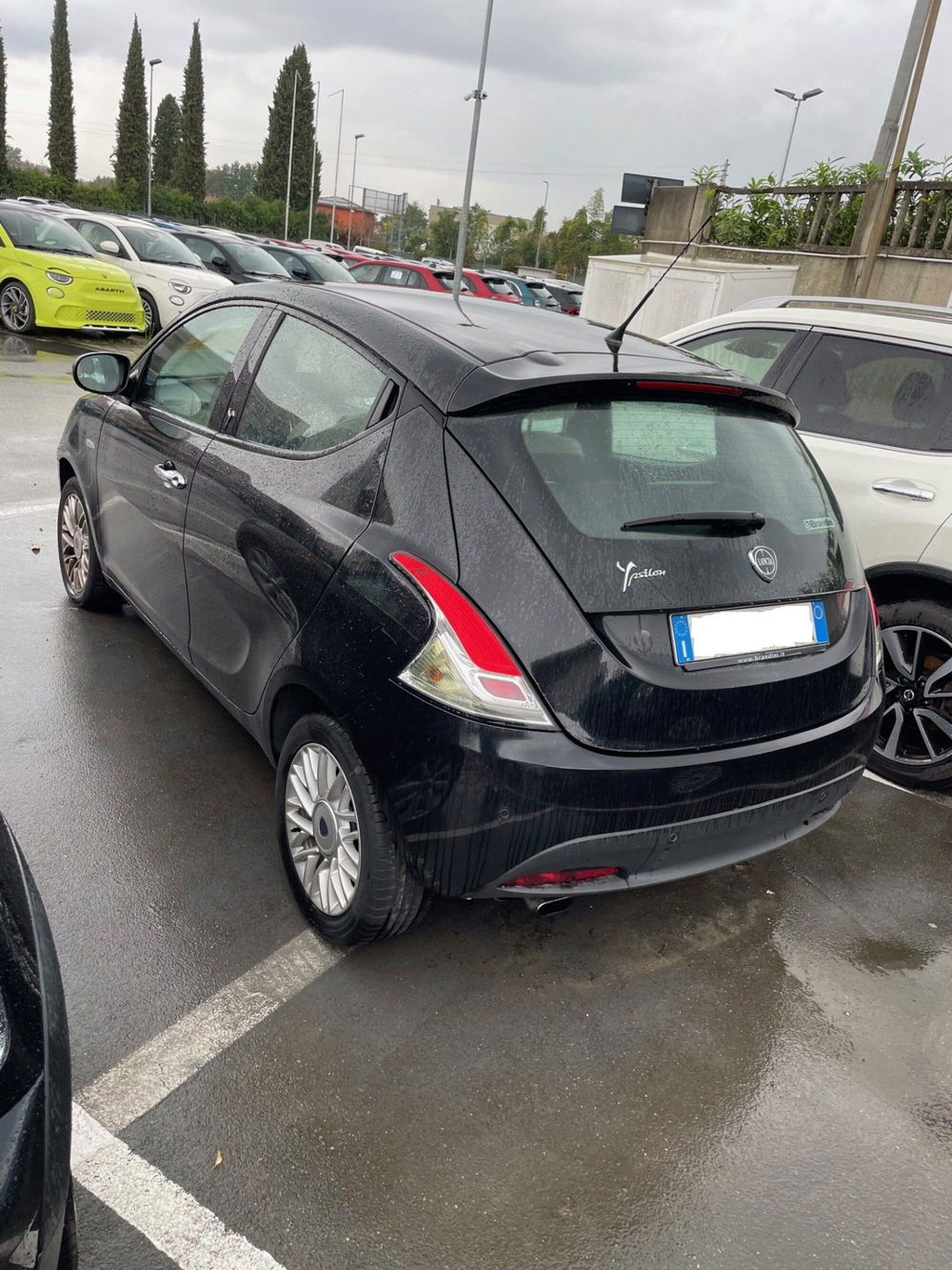 Lancia Ypsilon usata a Lucca (5)