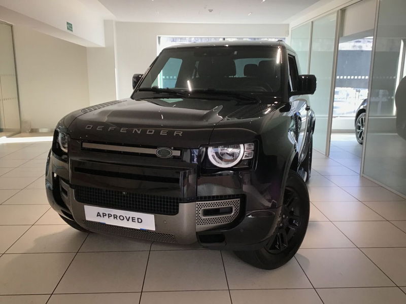 Land Rover Defender 90 3.0D I6 200 CV AWD Auto S  del 2021 usata a Genova