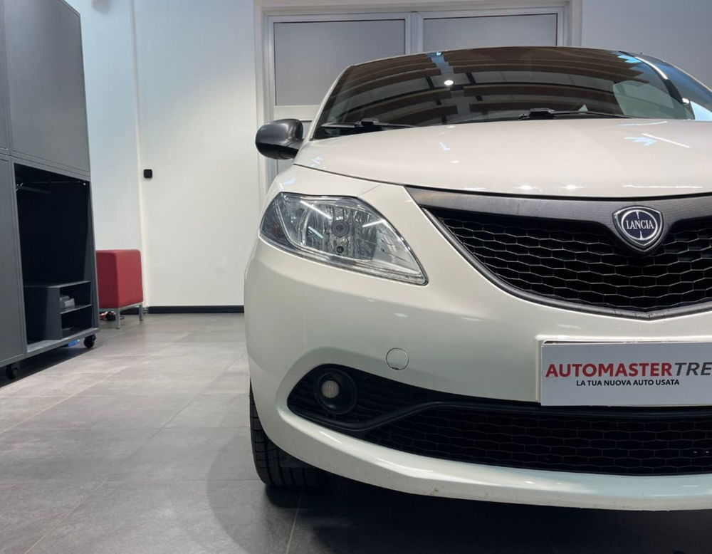 Lancia Ypsilon usata a Ferrara (15)