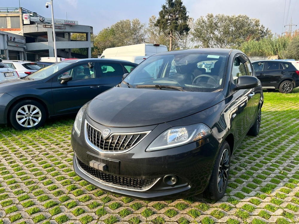 Lancia Ypsilon nuova a Milano