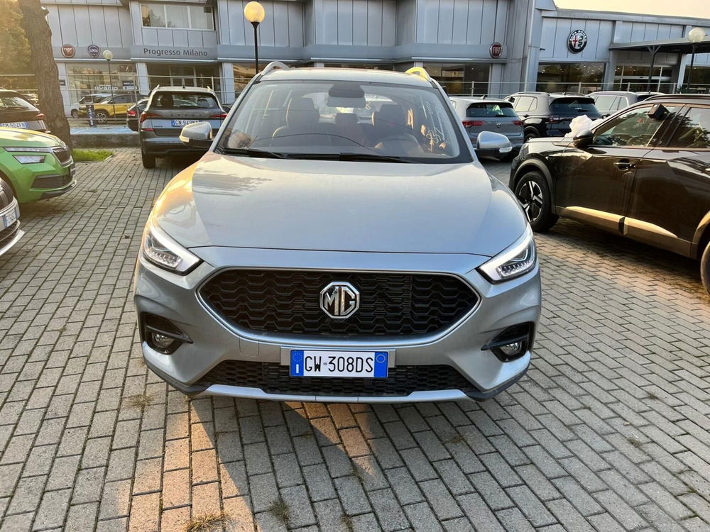 Mg ZS (2021-->) nuova a Milano (2)