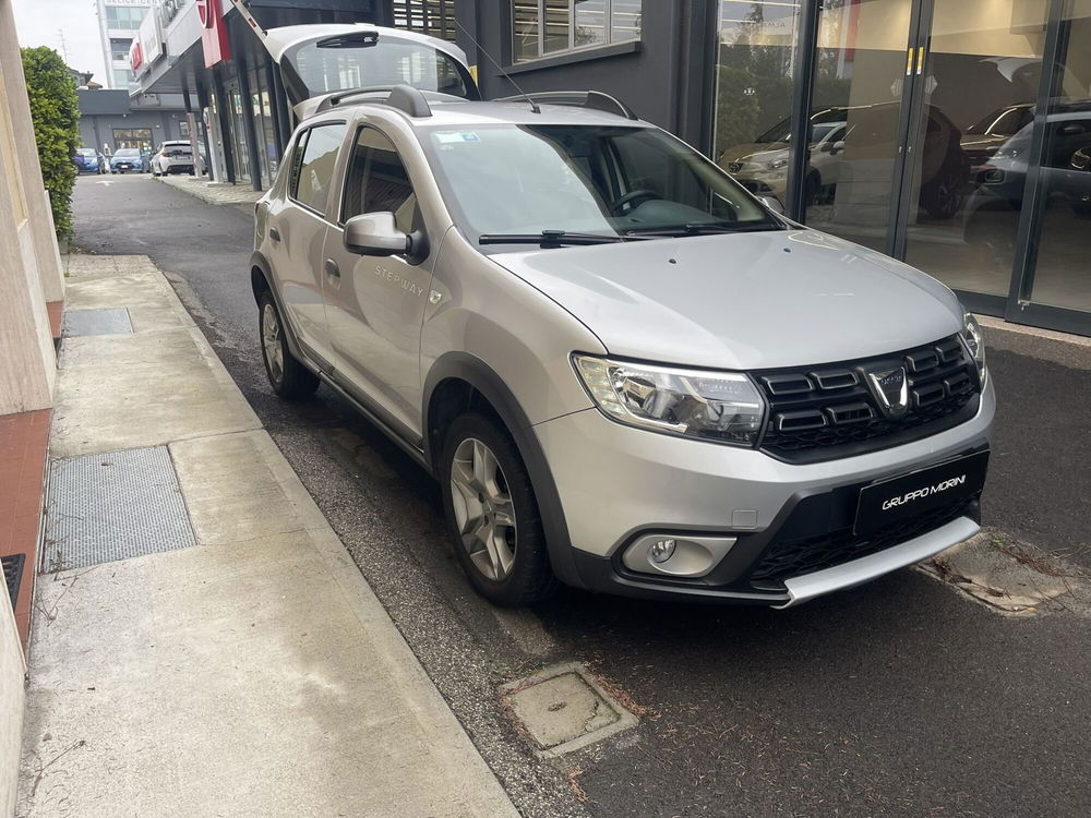 Dacia Sandero usata a Bologna (7)