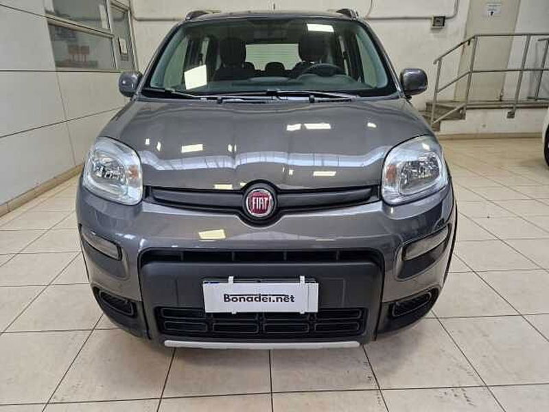 Fiat Panda 1.0 FireFly S&amp;S Hybrid City Cross  del 2022 usata a Saronno