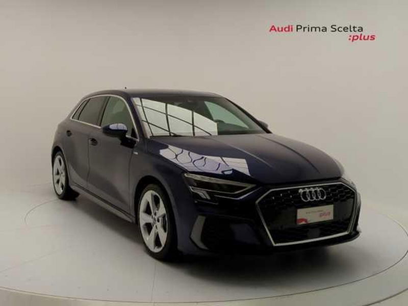 Audi A3 Sportback 30 TDI S line edition  del 2023 usata a Pratola Serra