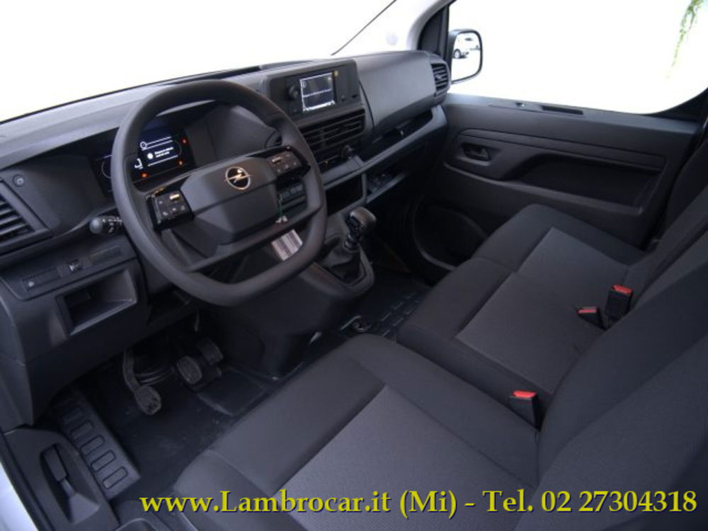 Opel Vivaro Furgone nuova a Milano (2)