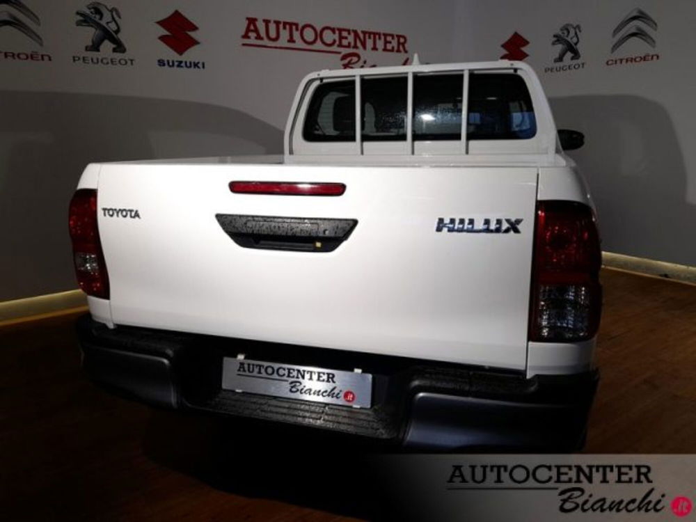 Toyota Hilux nuova a Reggio Emilia (6)