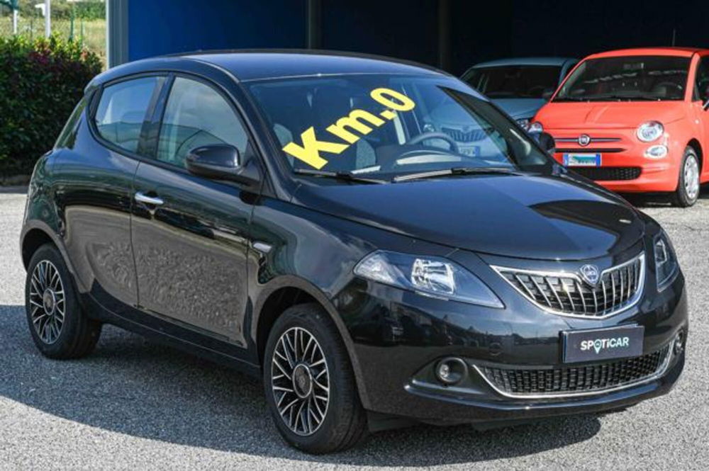 Lancia Ypsilon nuova a Torino (3)