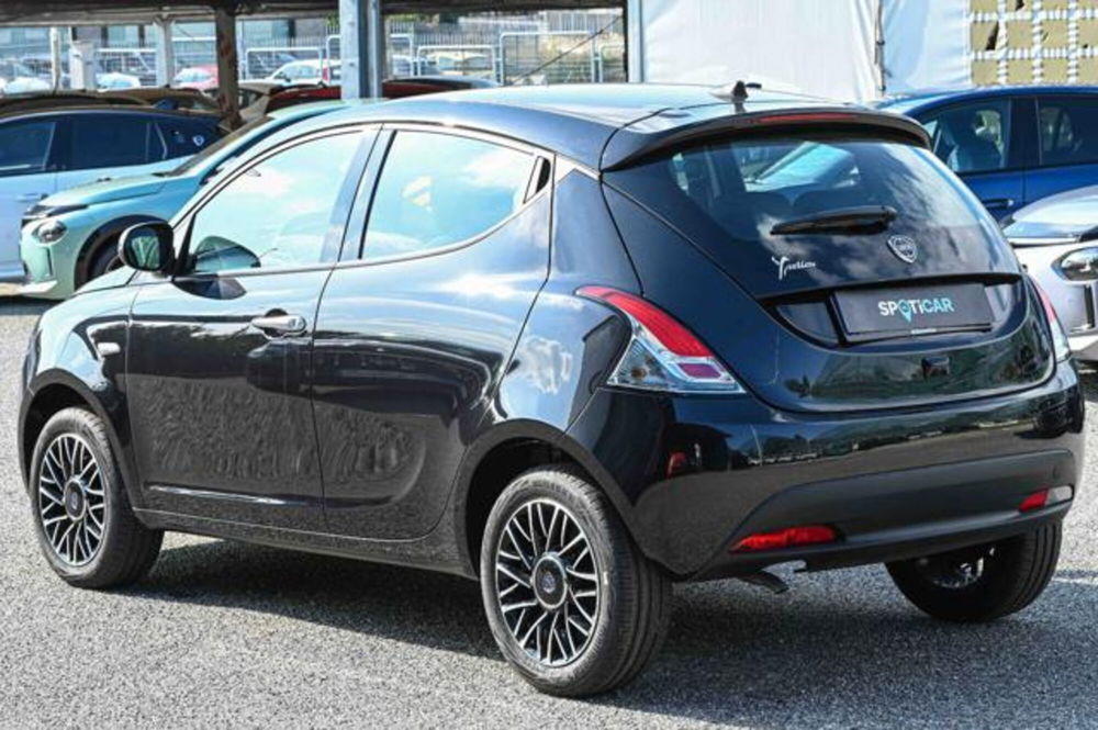 Lancia Ypsilon nuova a Torino (7)