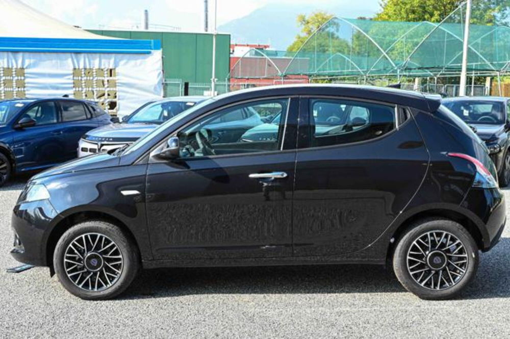 Lancia Ypsilon nuova a Torino (8)