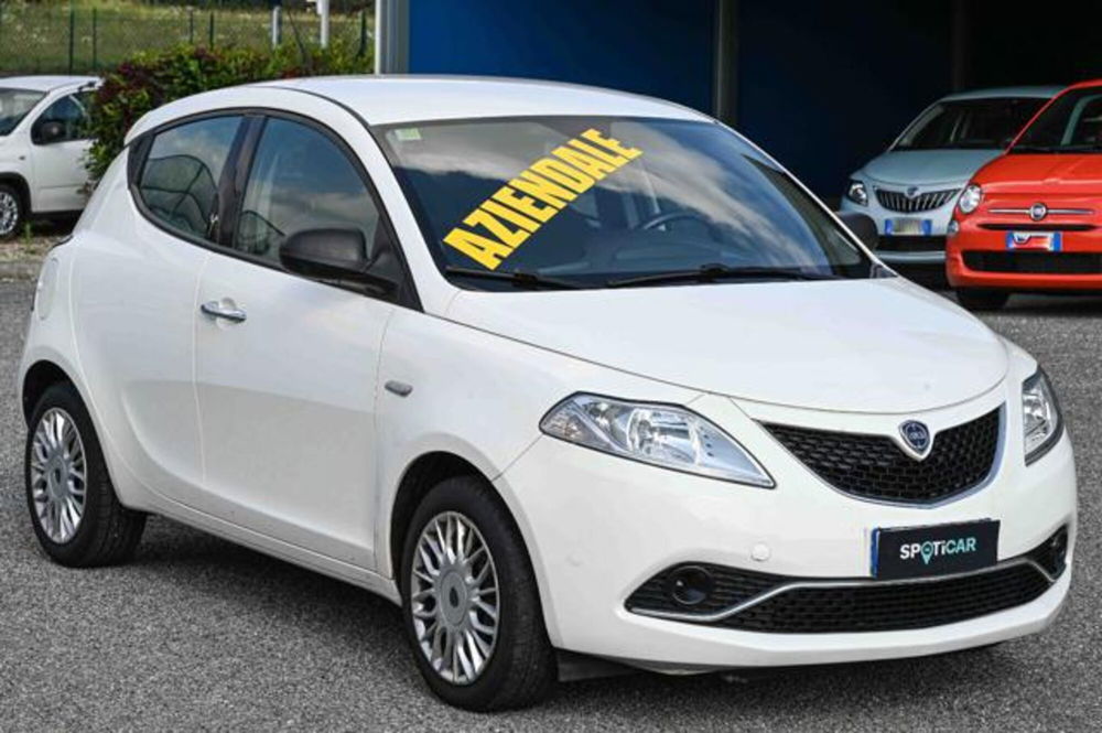 Lancia Ypsilon usata a Torino (3)