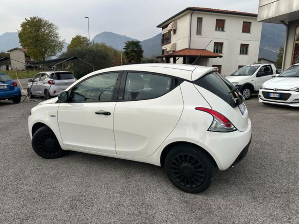 Lancia Ypsilon usata a Pordenone (3)