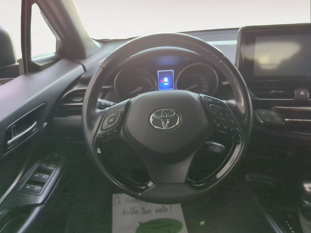 Toyota Toyota C-HR usata a Pordenone (12)