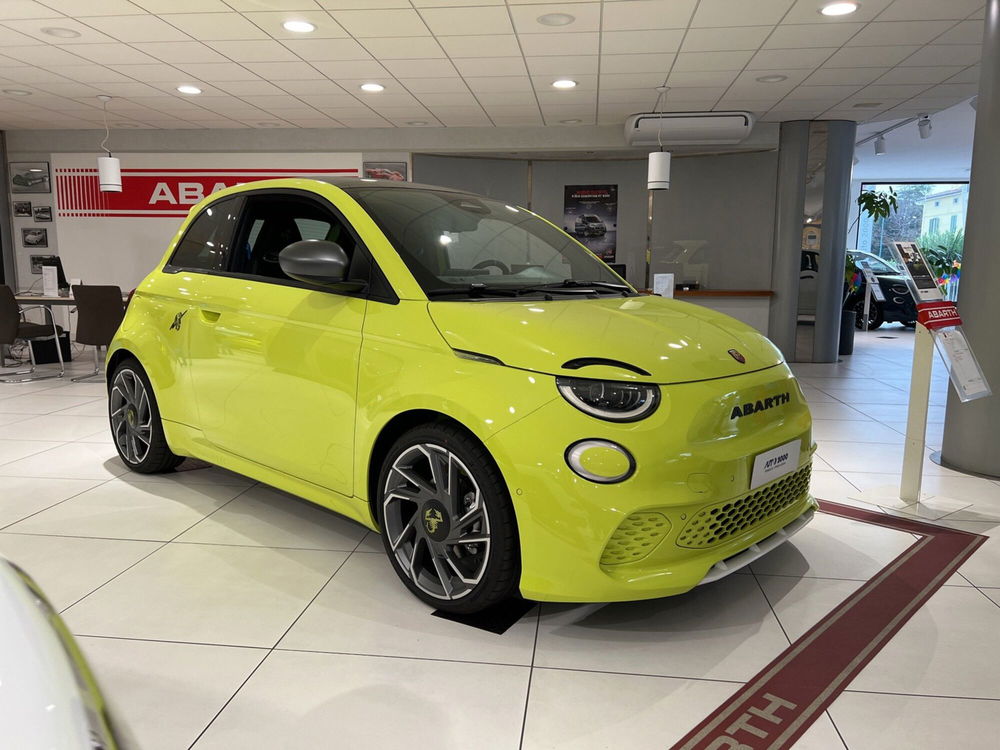 Abarth 500e Cabrio nuova a Pisa