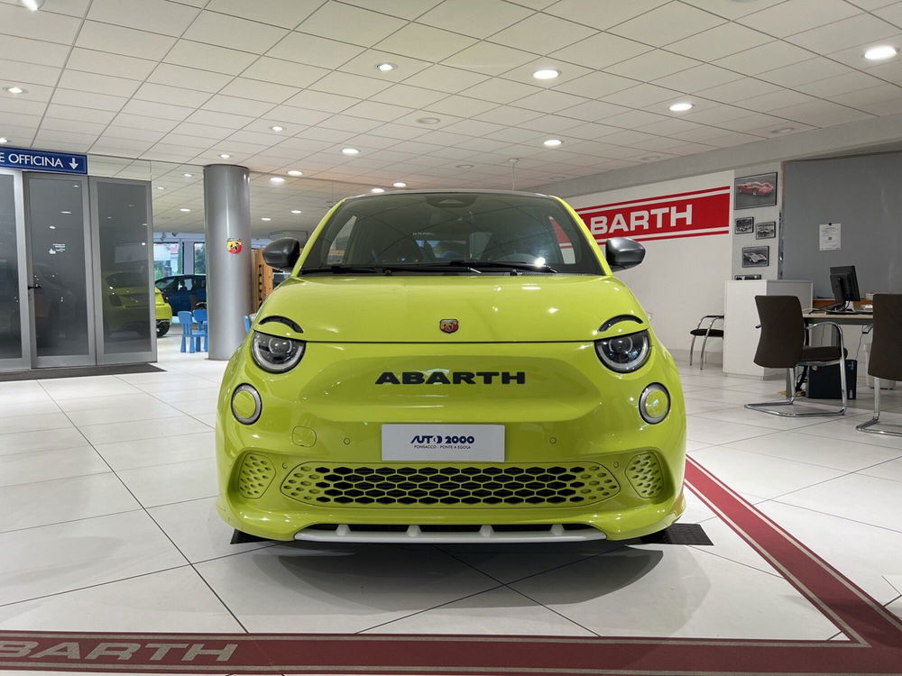 Abarth 500e Cabrio nuova a Pisa (2)