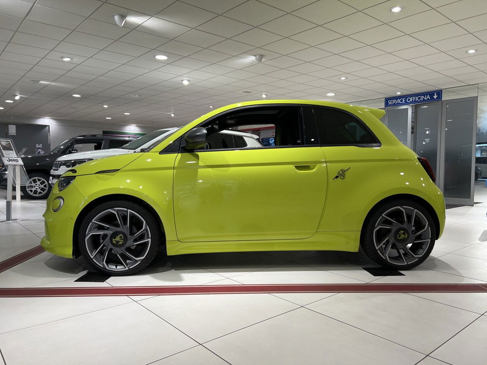 Abarth 500e Cabrio nuova a Pisa (4)