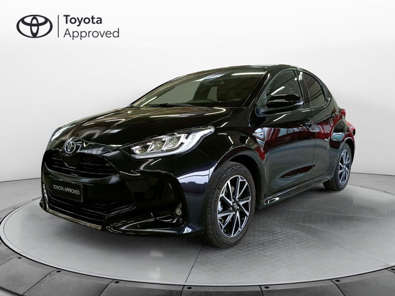 Toyota Yaris 1.5 Hybrid 5 porte Lounge del 2020 usata a Monza