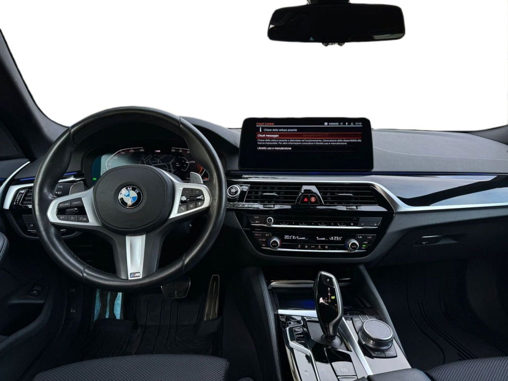 BMW Serie 5 Touring usata a Bari (8)