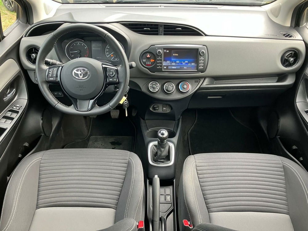 Toyota Yaris usata a Lecco (15)