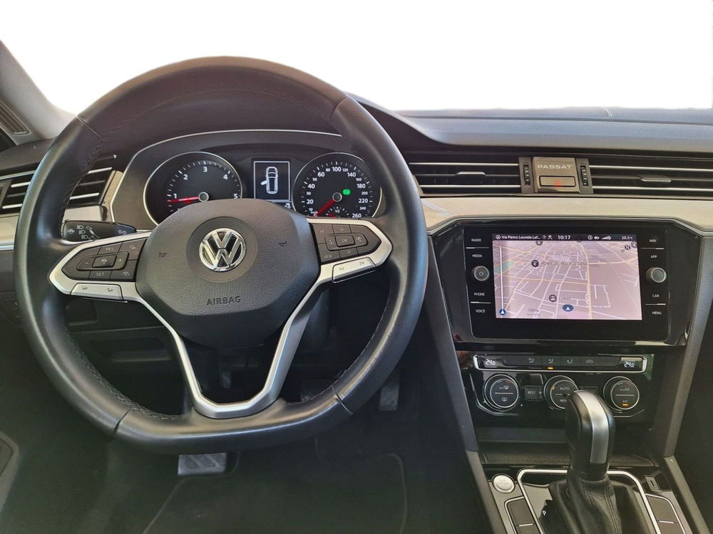 Volkswagen Passat Variant usata a Bari (9)