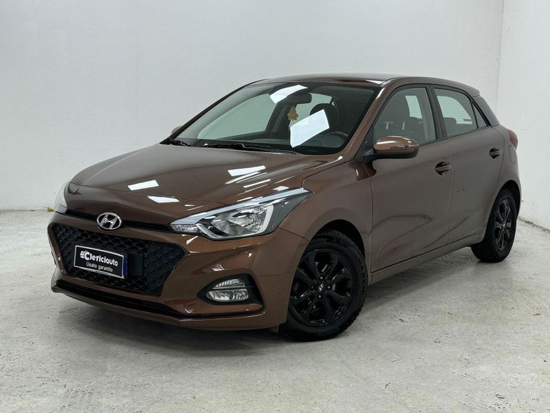 Hyundai i20 1.2 5 porte Connectline del 2019 usata a Lurate Caccivio