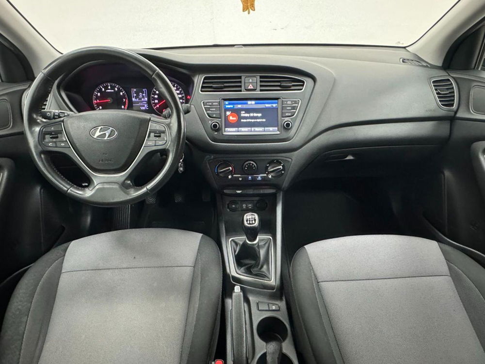 Hyundai i20 usata a Como (4)